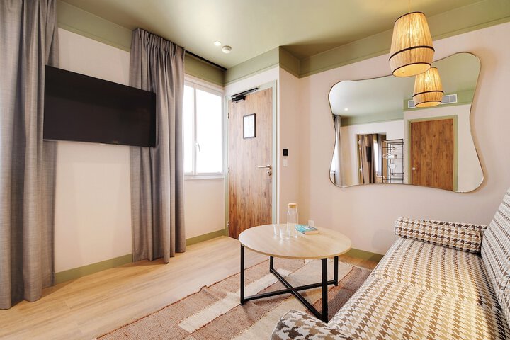 Room 7 of 21