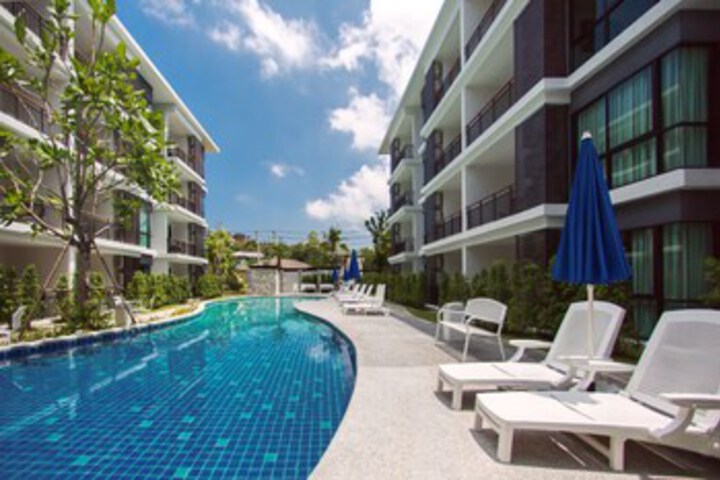 Sundeck 104 of 108