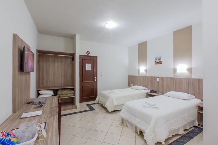 Room 14 of 68