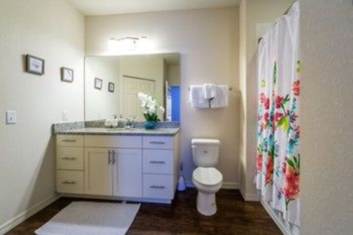 Room 4 of 23