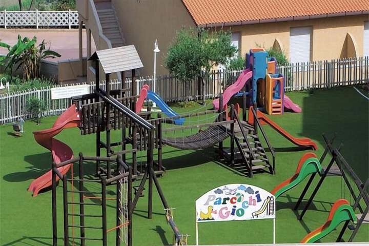 Children's play area - outdoor