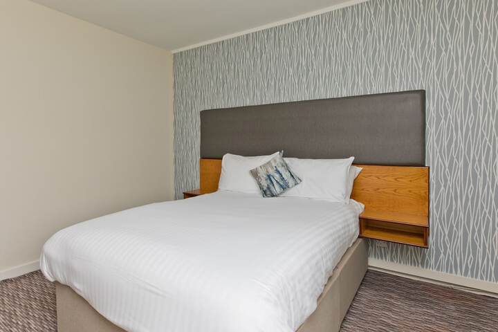 Room 9 of 26