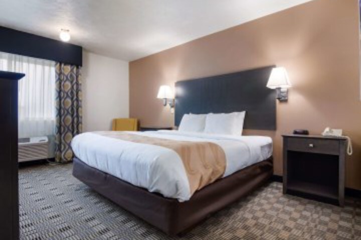Room 5 of 38