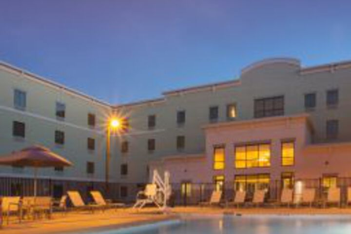 Candlewood Suites BUILDING 44420