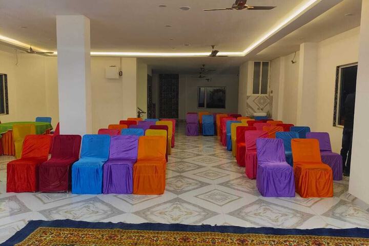 Ballroom/Hall 33 of 38
