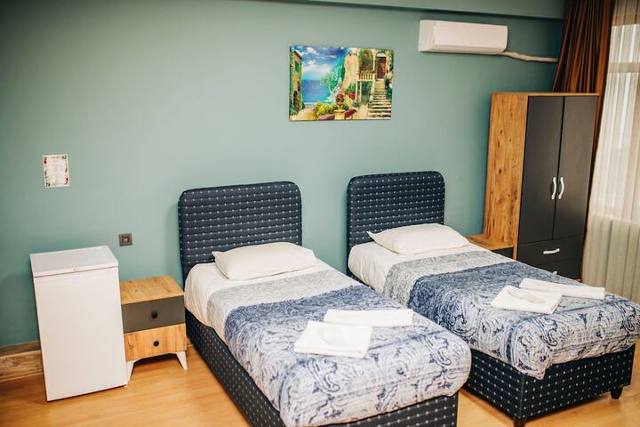 Room 12 of 75