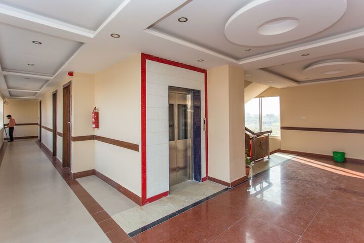 Ballroom/Hall 96 of 110
