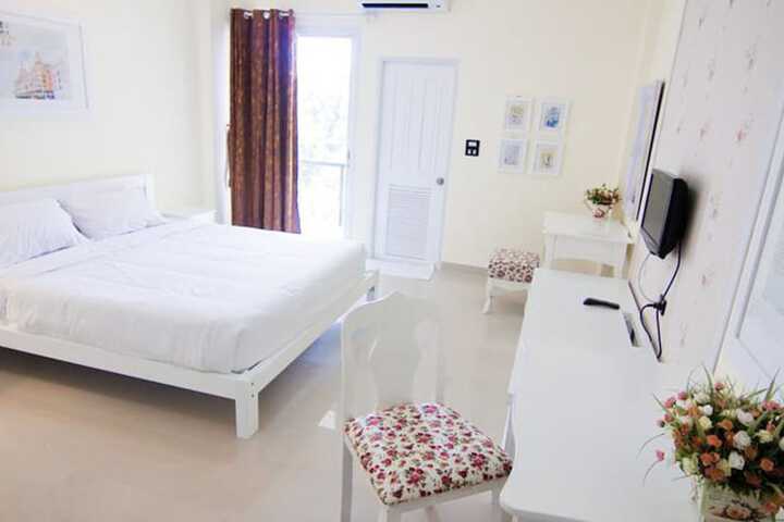 Room 9 of 28