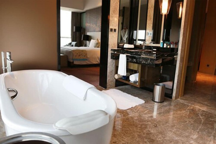Room 20 of 42