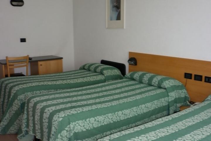 Room 5 of 26