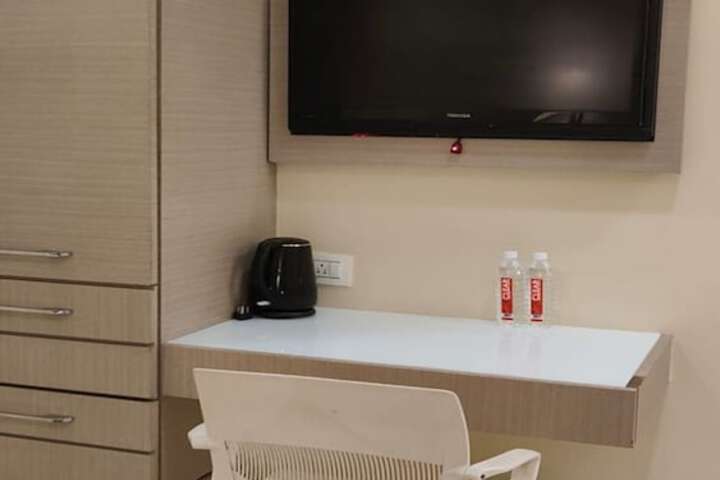 Room 17 of 36