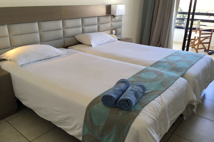 Room 5 of 31