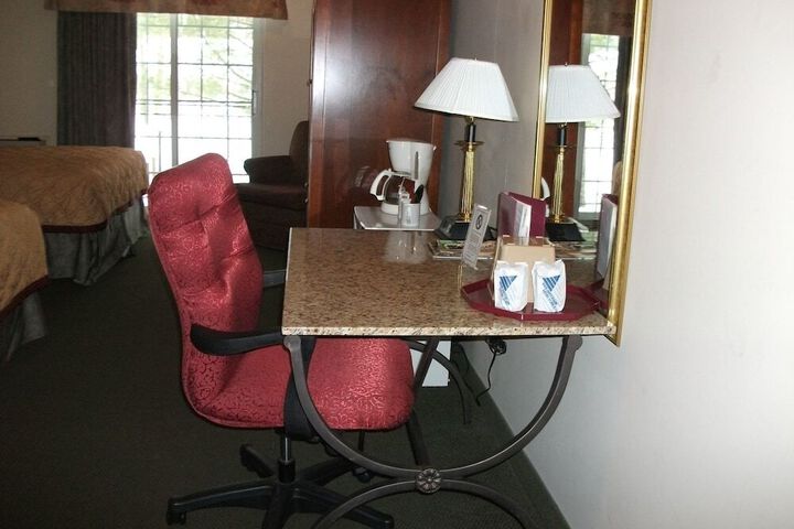 Photo 4
