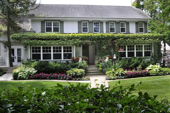 Hotel Exterior 32 of 33