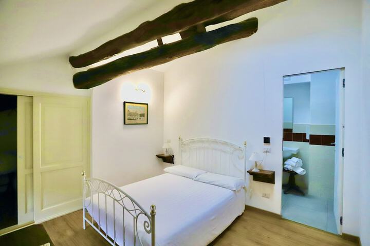 Room 41 of 93