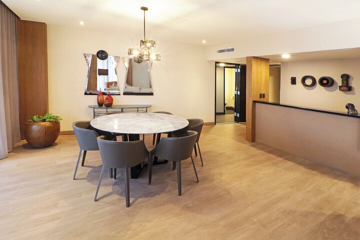 Room 16 of 112