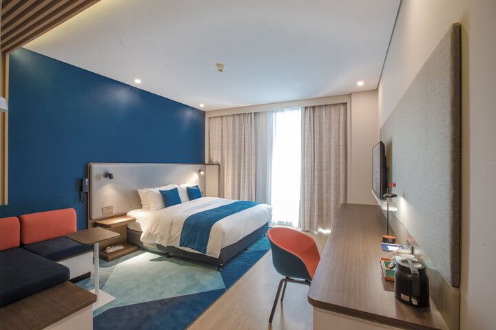 Room 26 of 60