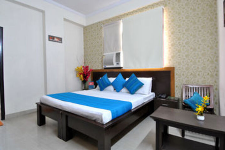 Room 9 of 27