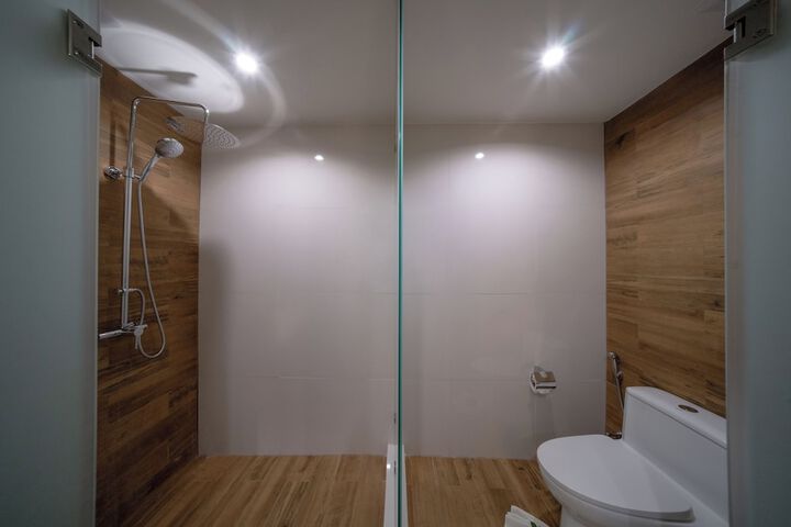 Clean Restrooms