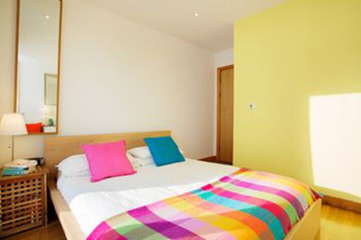 Room 4 of 15