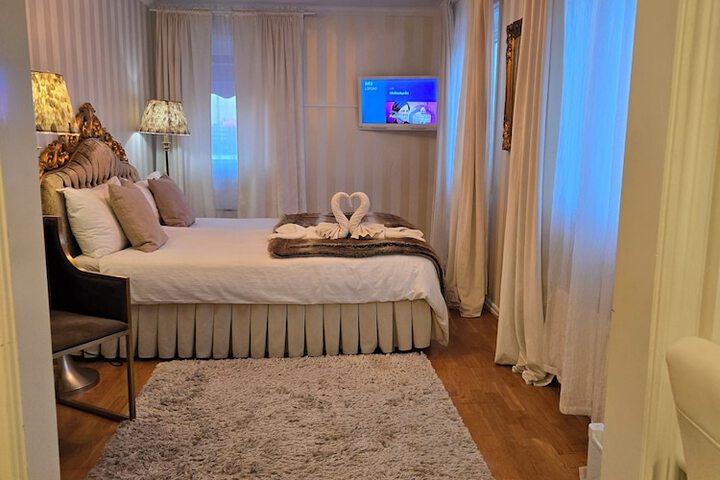 Room 62 of 334