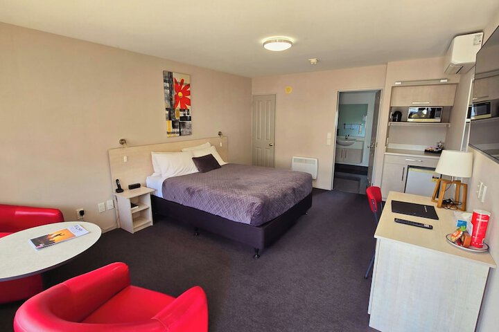 Room 40 of 175