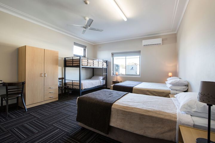 Room 8 of 32