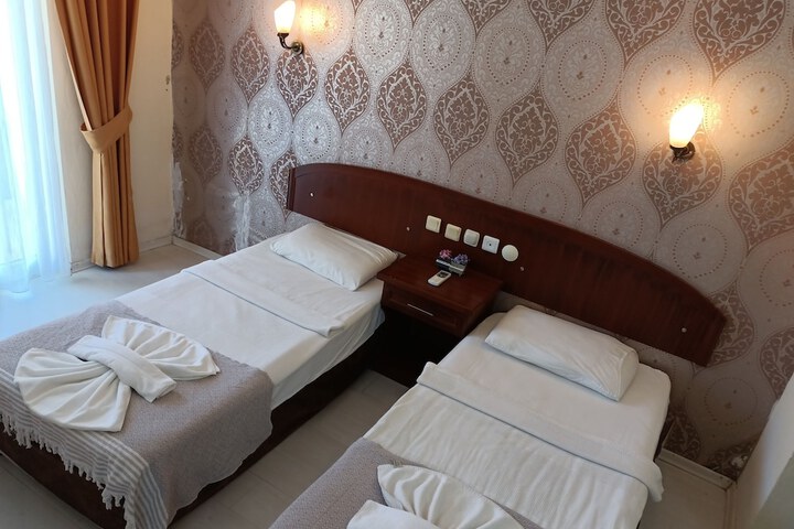 Room 2 of 19