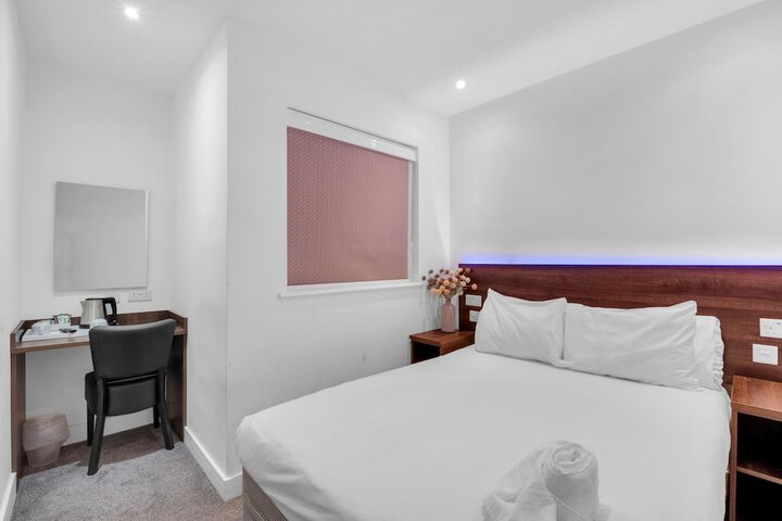 Room 21 of 49