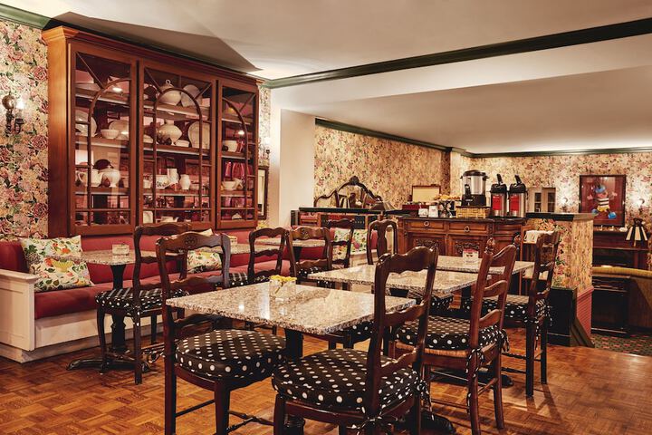 Breakfast area
