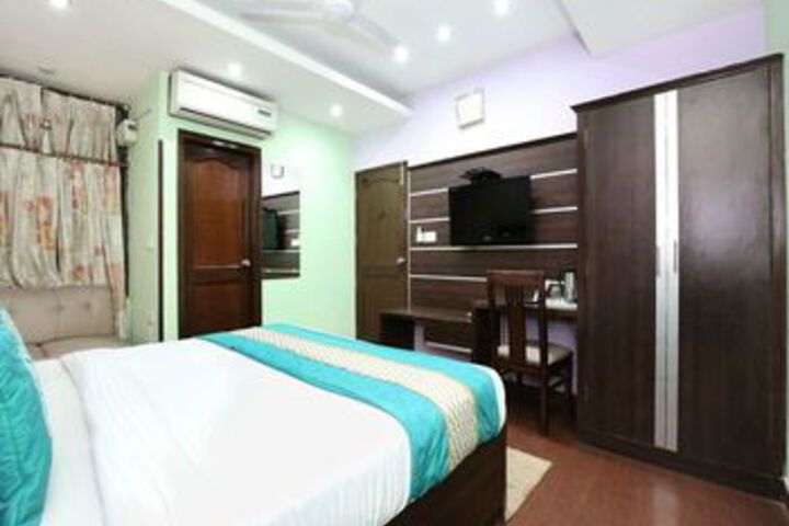 Room 15 of 31