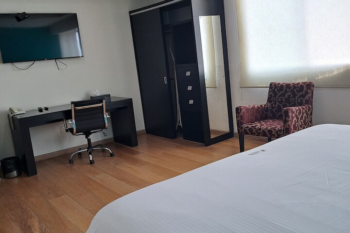 Room 16 of 123