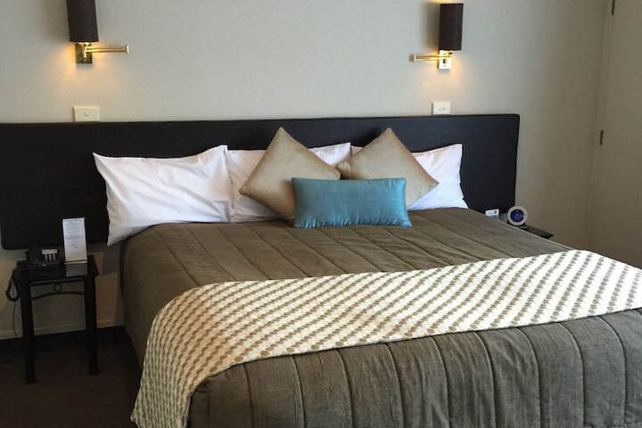 Room 11 of 39