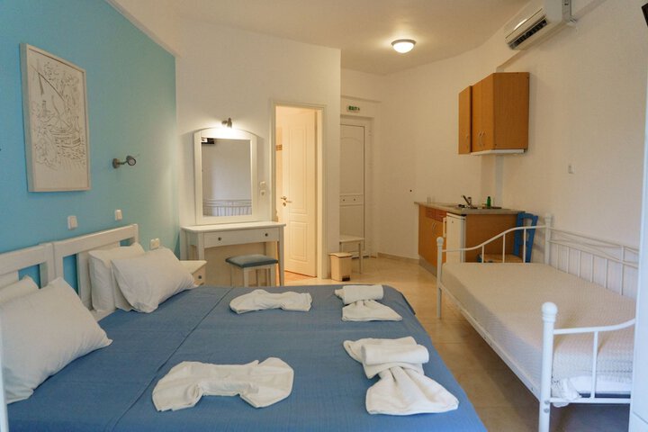 Room 6 of 60
