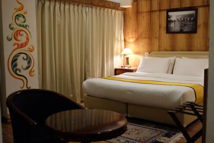 Room 10 of 15