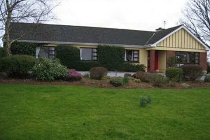 Hillcrest Country Home