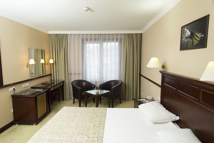 Room 51 of 114