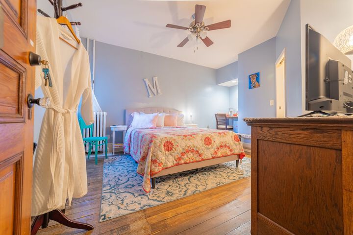 Room 3 of 22