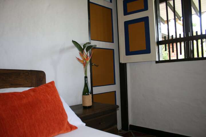 Room 13 of 153