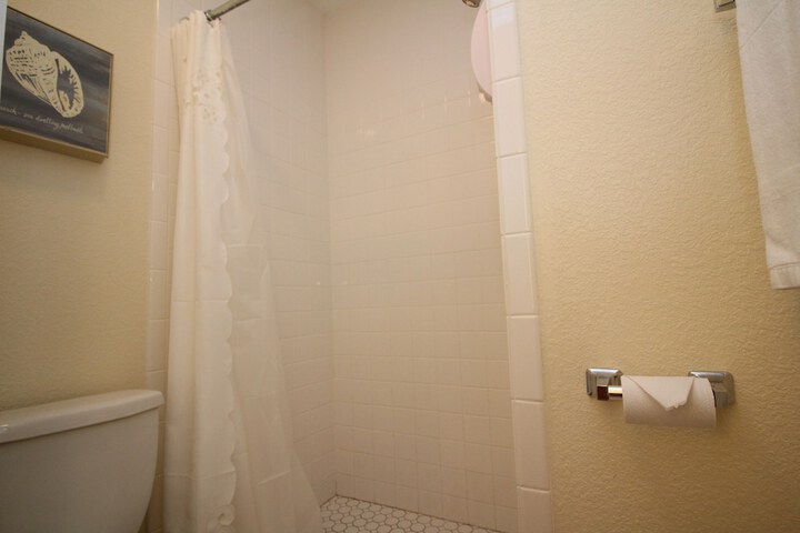 Room 30 of 44