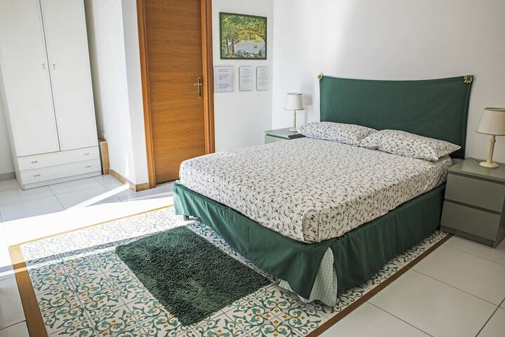 Room 9 of 24