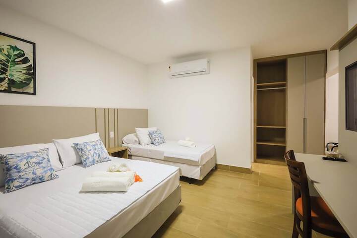 Room 13 of 33