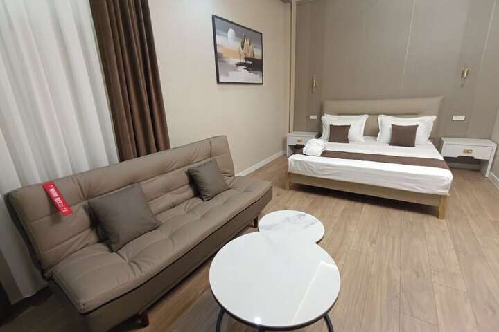 Room 18 of 52