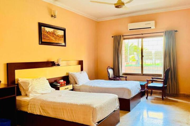 Pameer Hotel