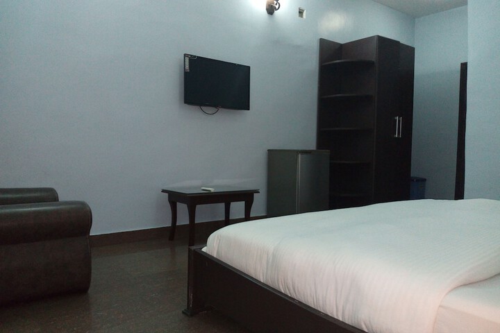 Room 5 of 24