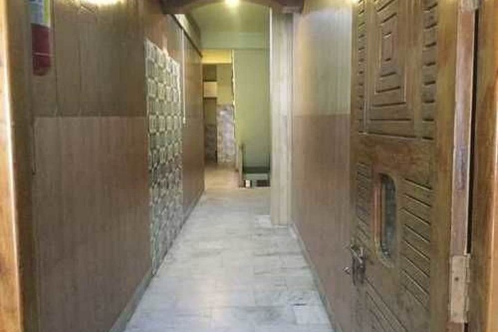 Ballroom/Hall 17 of 20