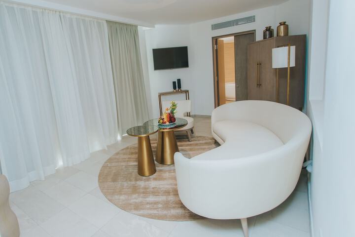 Room 57 of 322