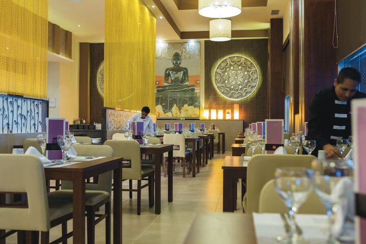 Dining 64 of 88
