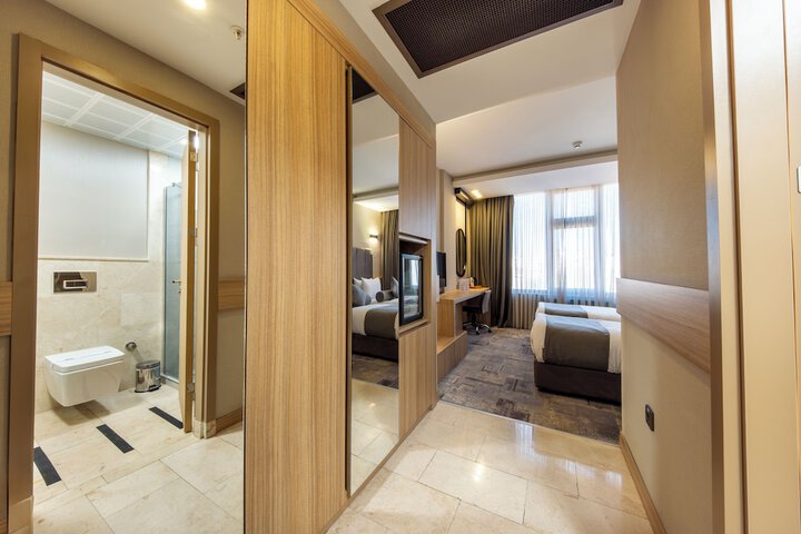 Room 20 of 63