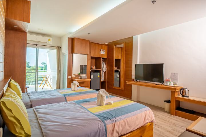 Room 5 of 82